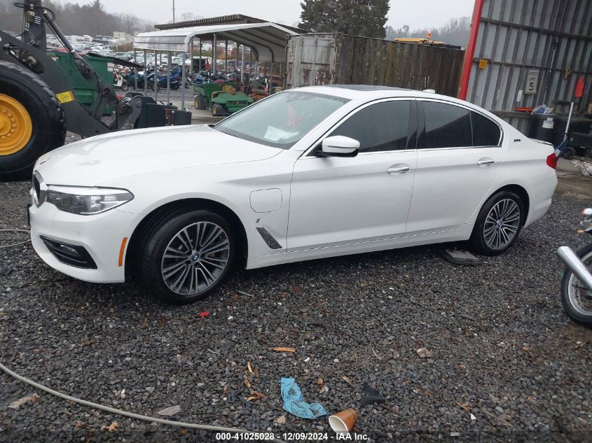 VIN WBAJA9C59JB253544 2018 BMW 5 Series, 530E Iperf... no.2