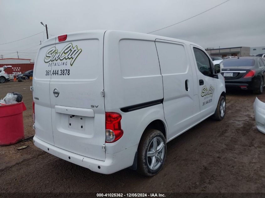 VIN 3N6CM0KN1HK716479 2017 Nissan NV, 200 SV no.4