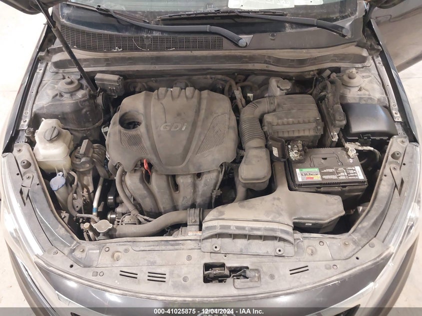 2011 KIA OPTIMA VIN: KNAGN4A75B5128076
