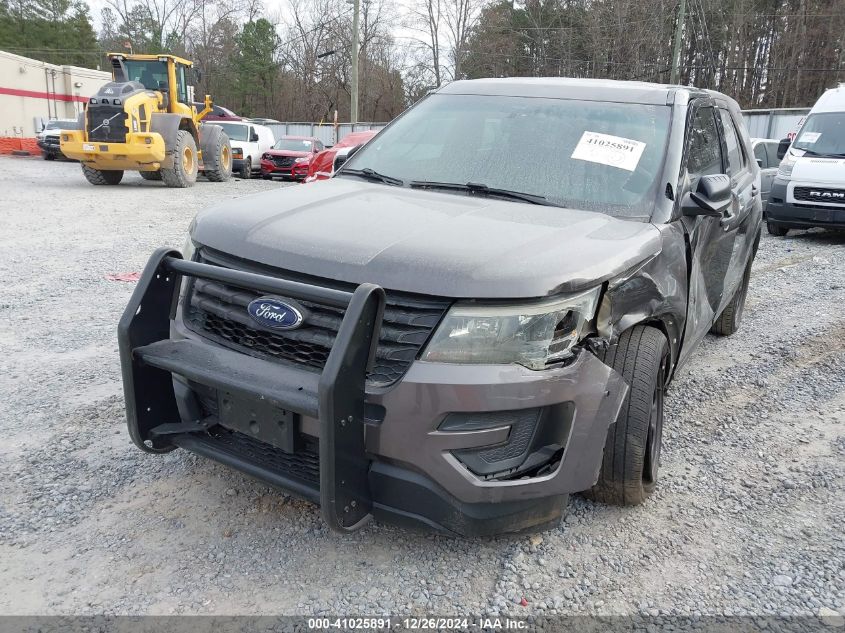 VIN 1FM5K8AR8GGA72279 2016 Ford Utility Police Inte... no.18