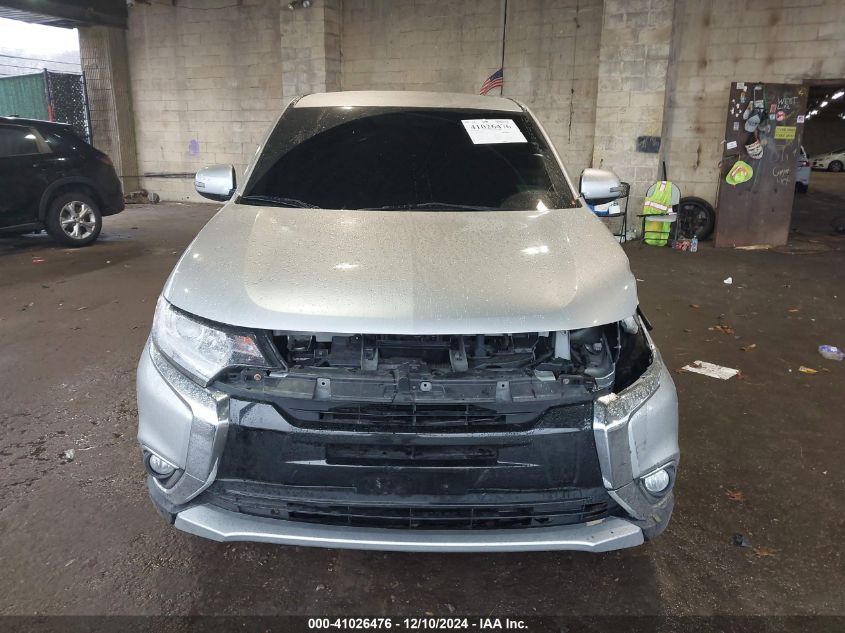 VIN JA4AZ3A32JZ049129 2018 Mitsubishi Outlander, SE no.13