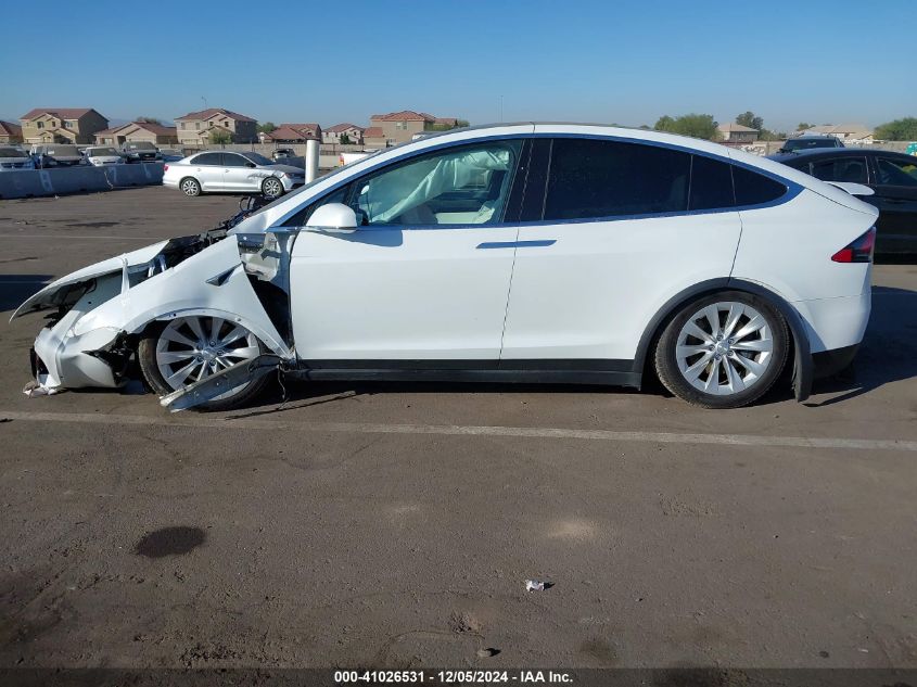 2018 Tesla Model X 100D/75D/P100D VIN: 5YJXCBE29JF128347 Lot: 41026531