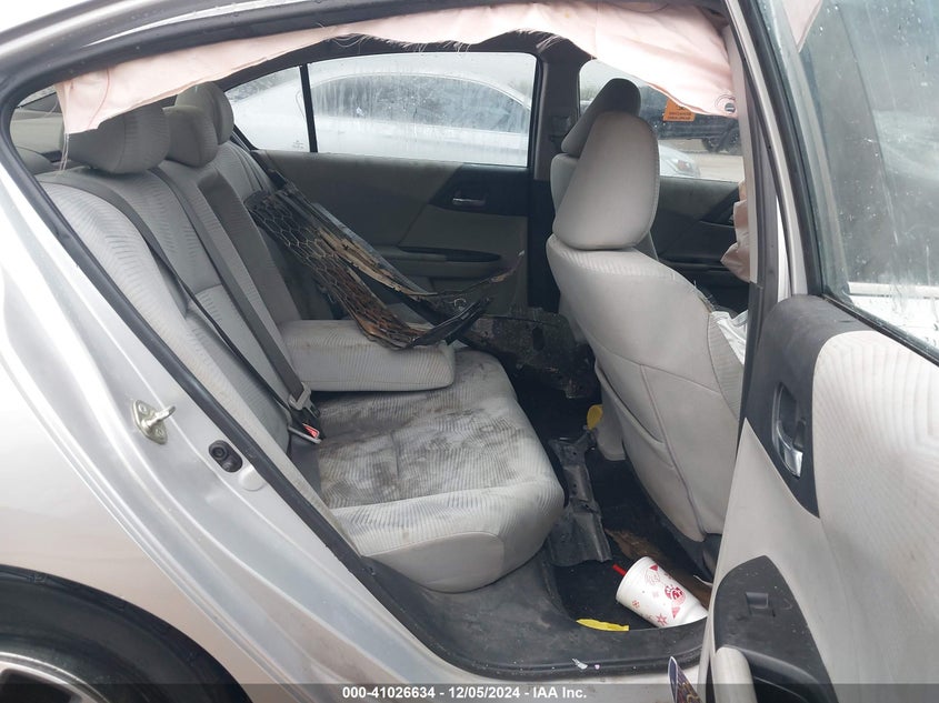 2015 HONDA ACCORD VIN: 1HGCR2F36FA061230