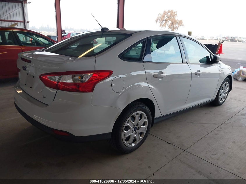 1FAHP3F23CL186411 Ford Focus Se 2012