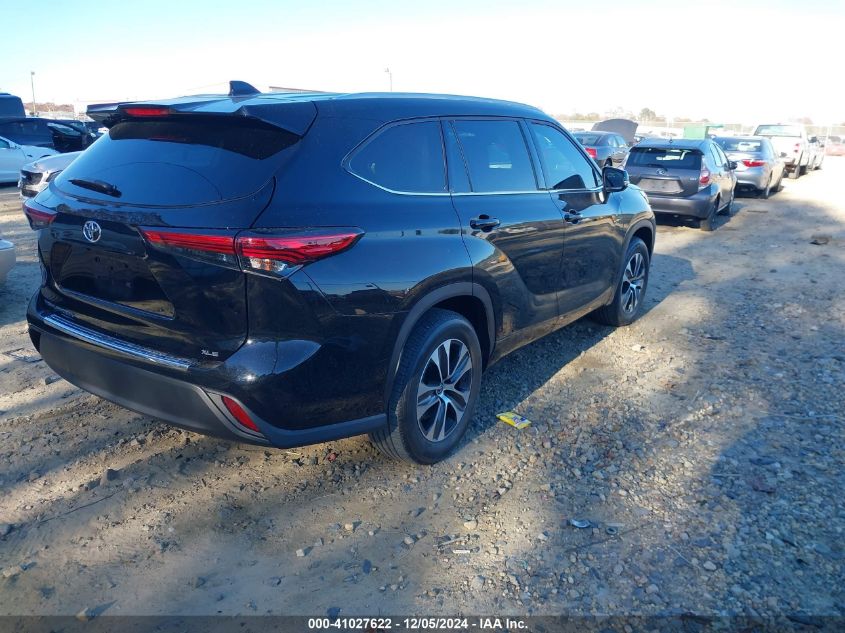 2022 TOYOTA HIGHLANDER XLE - 5TDGZRAH6NS554094