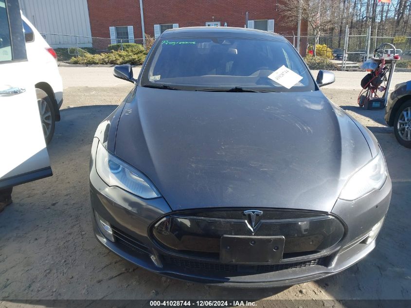 2016 Tesla Model S 60D/70D/75D/85D/90D VIN: 5YJSA1E23GF129903 Lot: 41028744