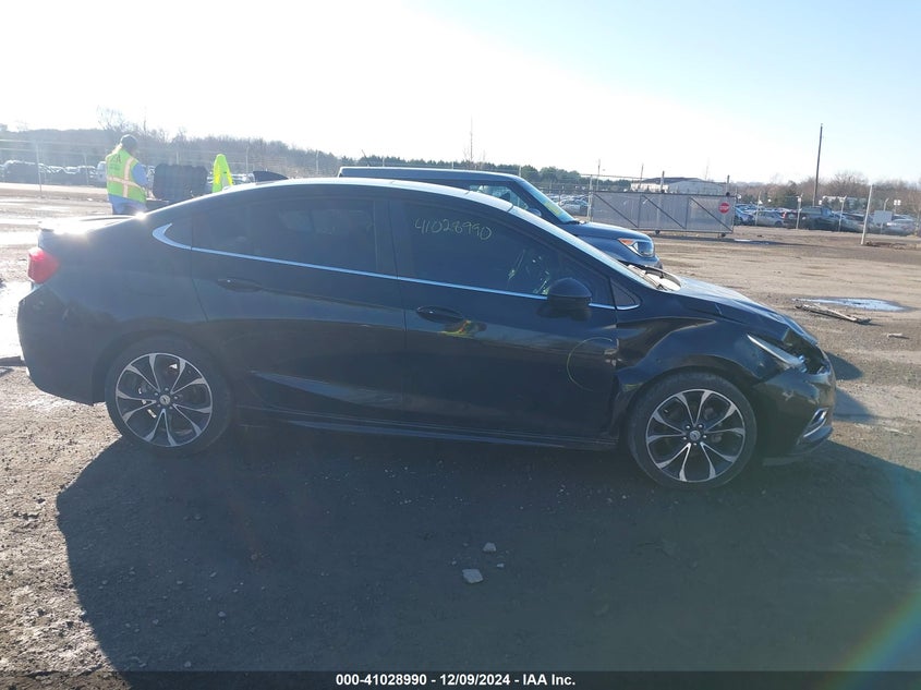 2017 CHEVROLET CRUZE VIN: 1G1BE5SM4H7151815