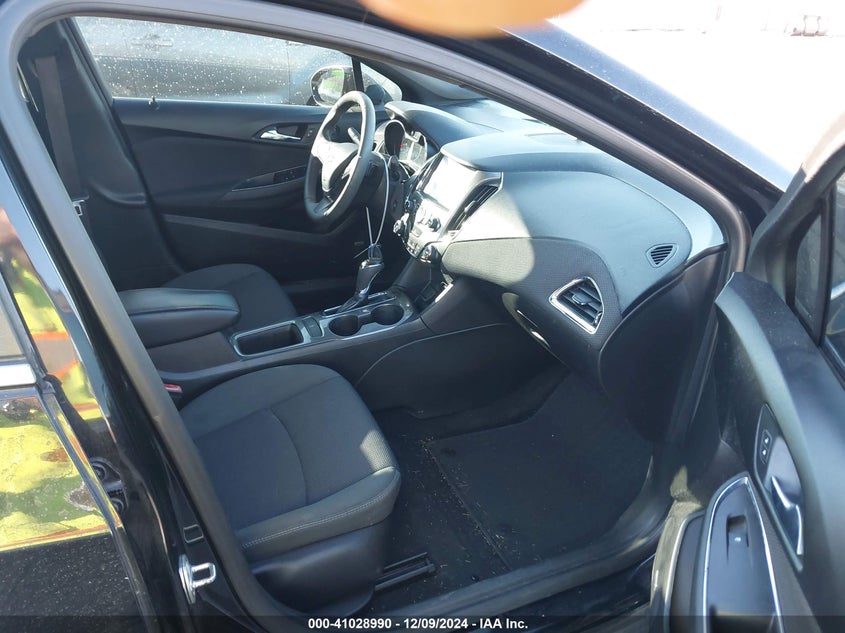 2017 CHEVROLET CRUZE VIN: 1G1BE5SM4H7151815