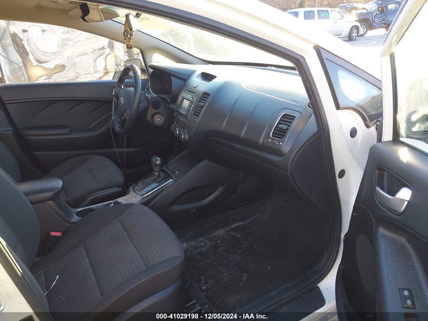 2017 KIA FORTE LX - 3KPFL4A71HE129209