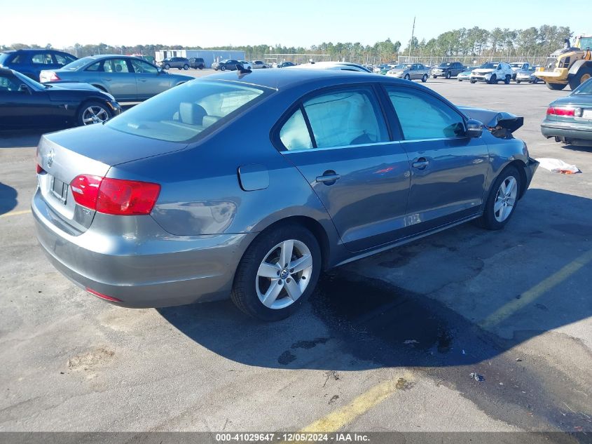 VIN 3VWLL7AJ7DM289253 2013 Volkswagen Jetta, 2.0L Tdi no.4