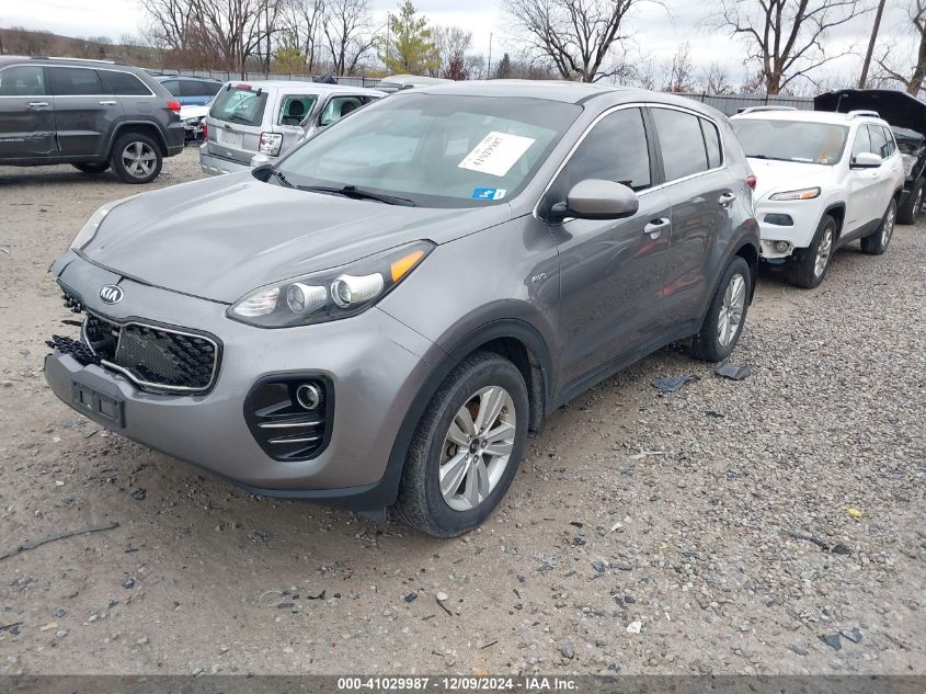 VIN KNDPMCAC4J7406854 2018 KIA SPORTAGE no.2