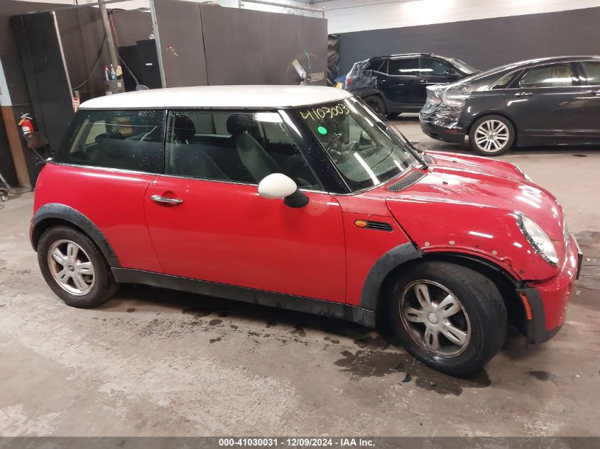 2006 Mini Cooper VIN: WMWRC33516TJ77300 Lot: 41030031