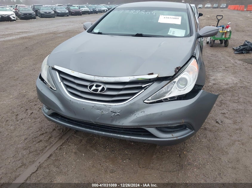 5NPEB4AC7BH080578 2011 HYUNDAI SONATA photo no. 12