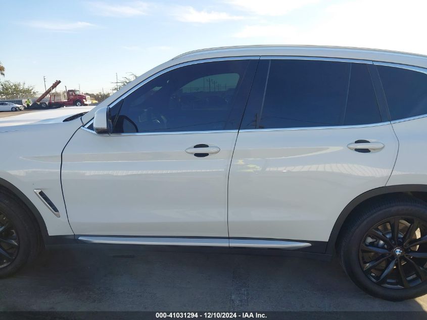 VIN 5UXTR7C5XKLR51907 2019 BMW X3 no.14