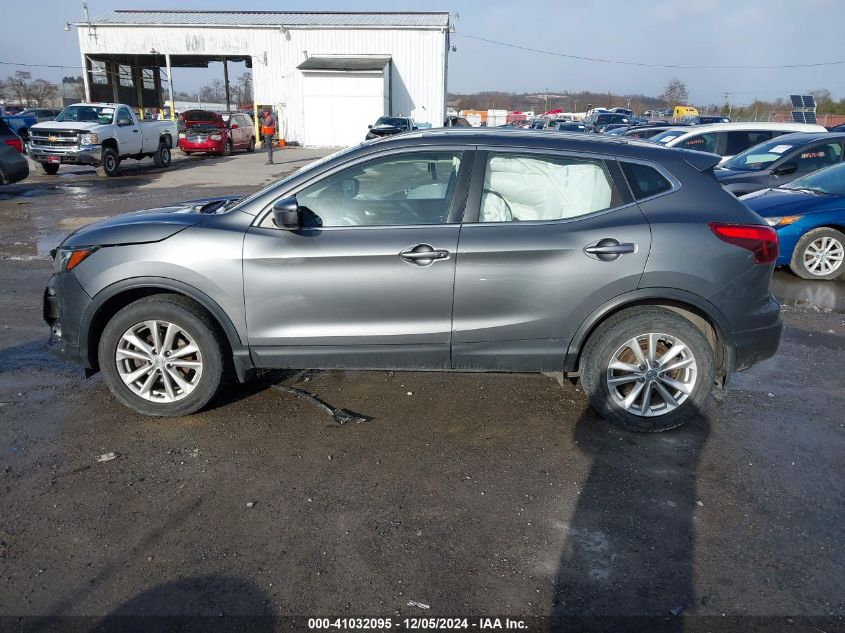 VIN JN1BJ1CR5JW294051 2018 Nissan Rogue, Sport SV no.14