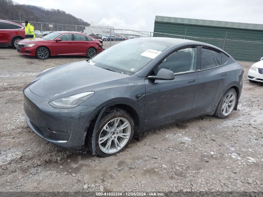 VIN 7SAYGAEE2PF940887 2023 Tesla Model Y, Awd/Long... no.2