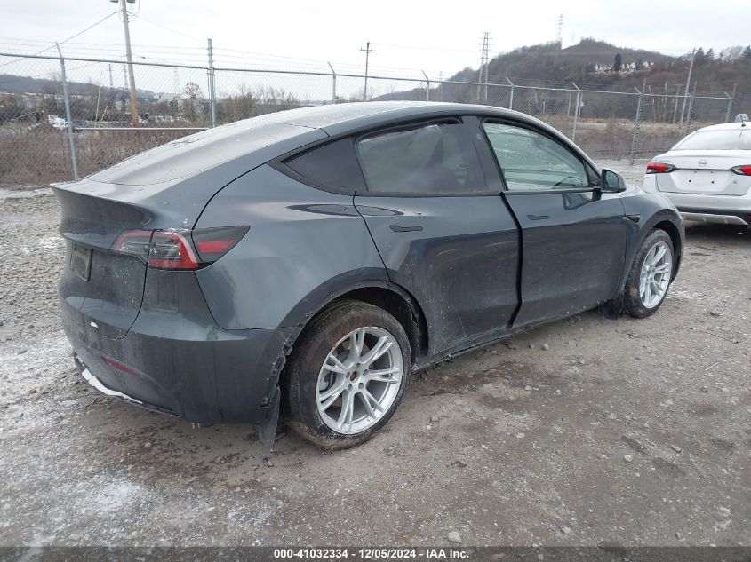 VIN 7SAYGAEE2PF940887 2023 Tesla Model Y, Awd/Long... no.4