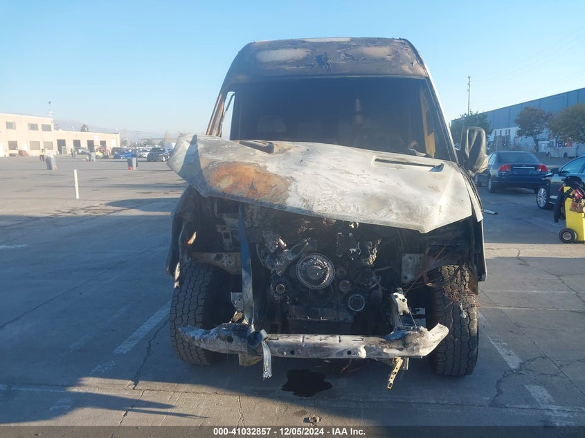 2018 Mercedes-Benz Sprinter 2500 Standard Roof V6 VIN: WD3FE7CDXJP623387 Lot: 41032857