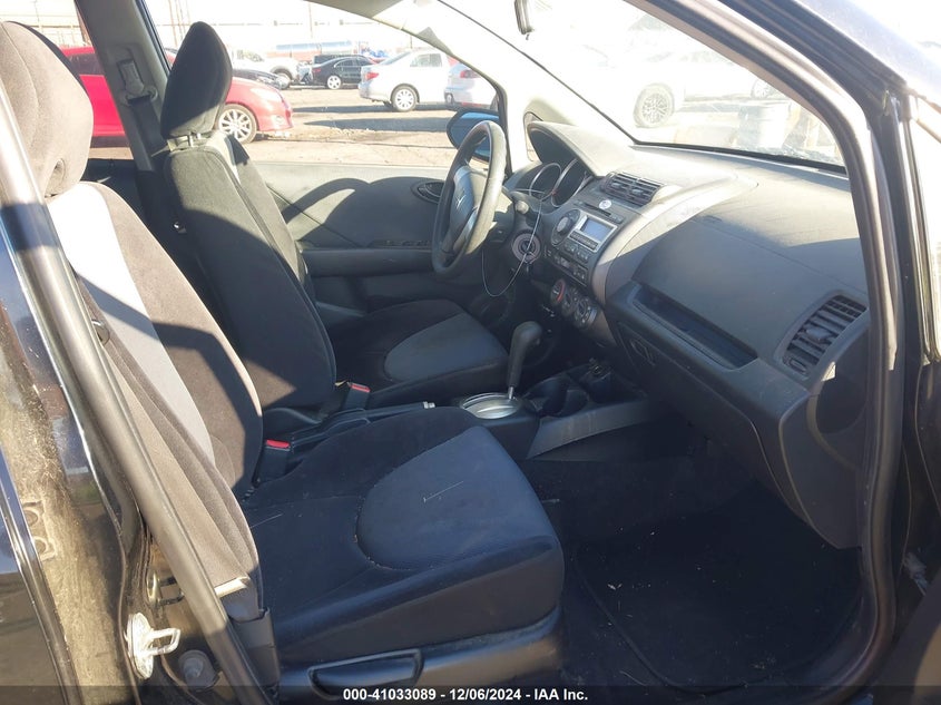 2007 HONDA FIT VIN: JHMGD38467S062303