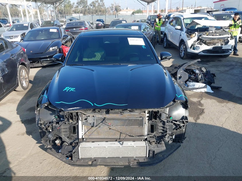 2022 GENESIS G70 3.3T AWD KMTG54TE4NU090902