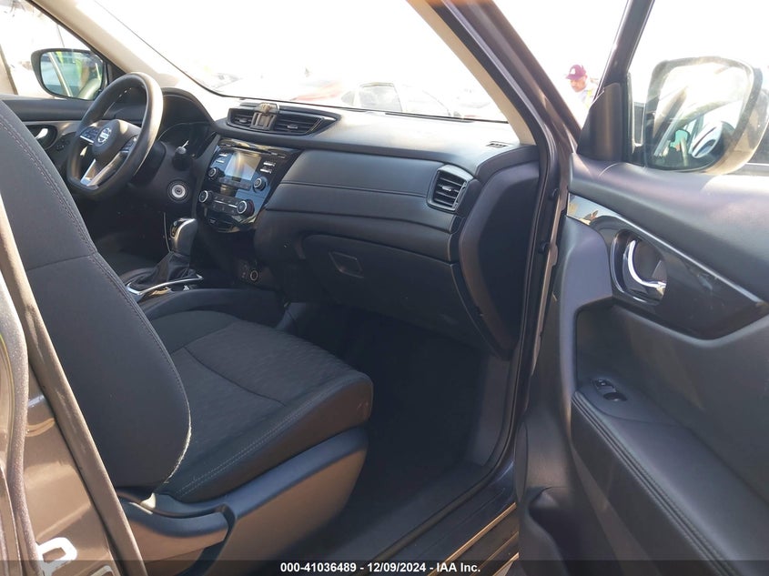 2017 NISSAN ROGUE S/SL - 5N1AT2MT3HC743429