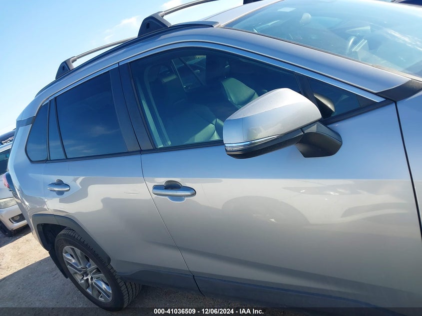 VIN 2T3C1RFV1KW028714 2019 TOYOTA RAV4 XLE PREMIUM