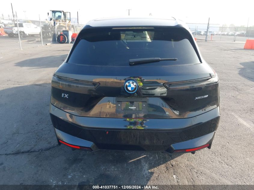 VIN WB523CF03NCK51492 2022 BMW IX, Xdrive50 no.16