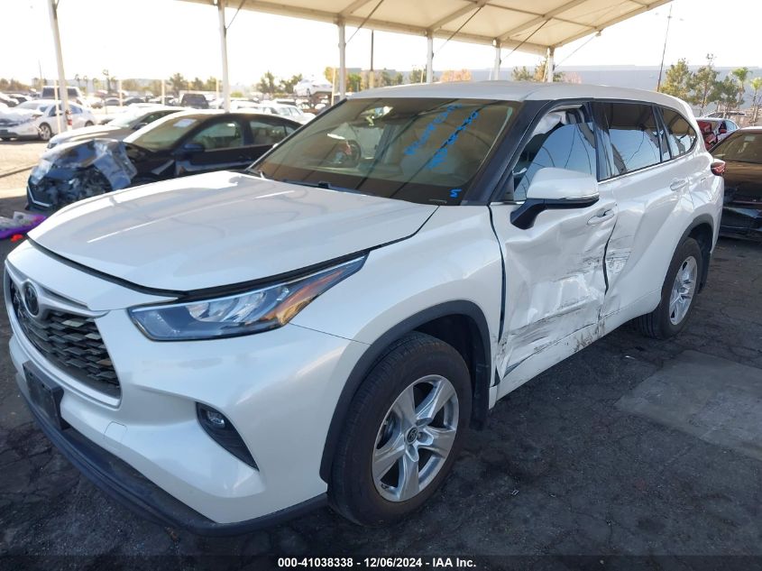 VIN 5TDZZRAH7LS013884 2020 Toyota Highlander, LE no.2