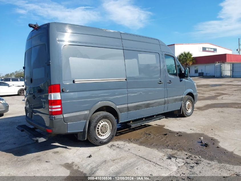 VIN WD3PE7CDXJP628514 2018 Mercedes-Benz Sprinter 2... no.4