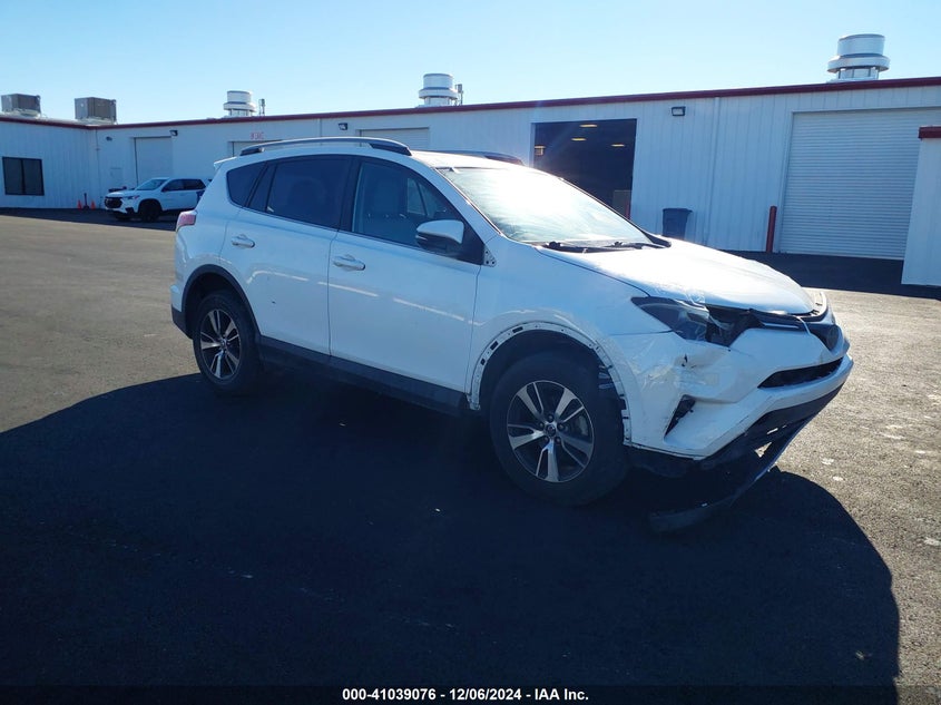 TOYOTA RAV4 ADVENTURE/XLE 2018