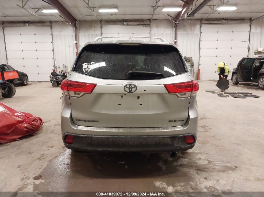 VIN 5TDJZRFH9HS374210 2017 TOYOTA HIGHLANDER no.16