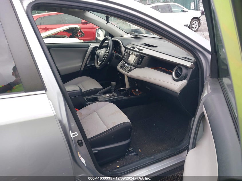 2017 TOYOTA RAV4 HYBRID XLE - JTMRJREV2HD066292