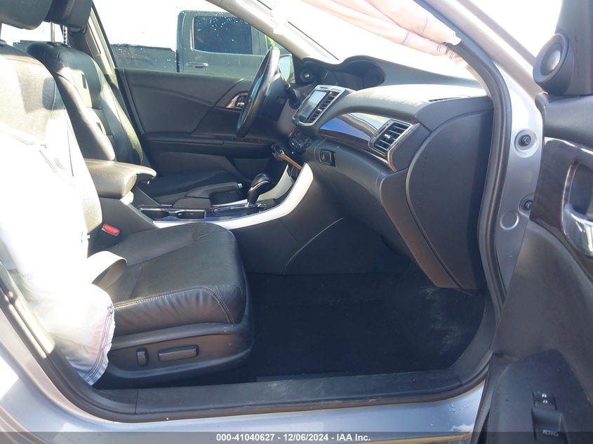 2016 HONDA ACCORD VIN: 1HGCR2F87GA146008