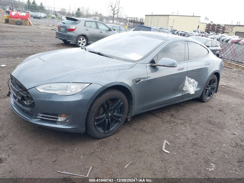 VIN 5YJSA1CNXDFP23056 2013 Tesla Model S no.2