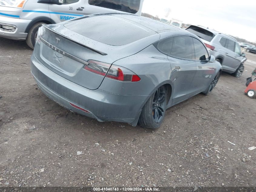 VIN 5YJSA1CNXDFP23056 2013 Tesla Model S no.4