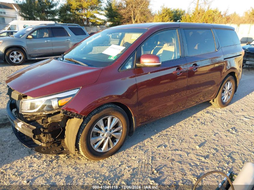 VIN KNDMB5C14J6381959 2018 KIA SEDONA no.2