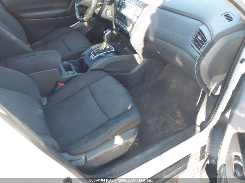 2017 NISSAN ROGUE SV - 5N1AT2MT0HC876214