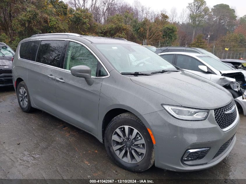 2021 Chrysler Pacifica Hybrid...