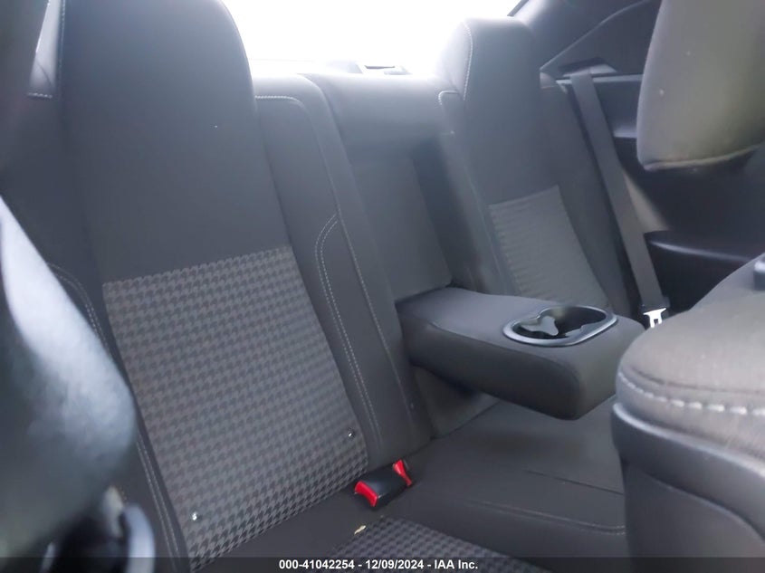 2018 DODGE CHALLENGER VIN: 2C3CDZAG0JH246159