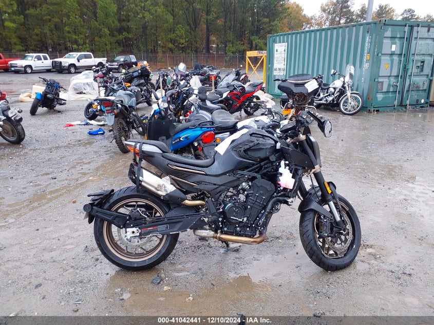 VIN LCEPEYL46R6000205 2024 CF MOTO 800NK
