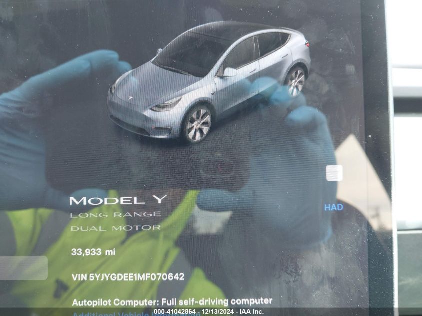 VIN 5YJYGDEE1MF070642 2021 TESLA MODEL Y no.19