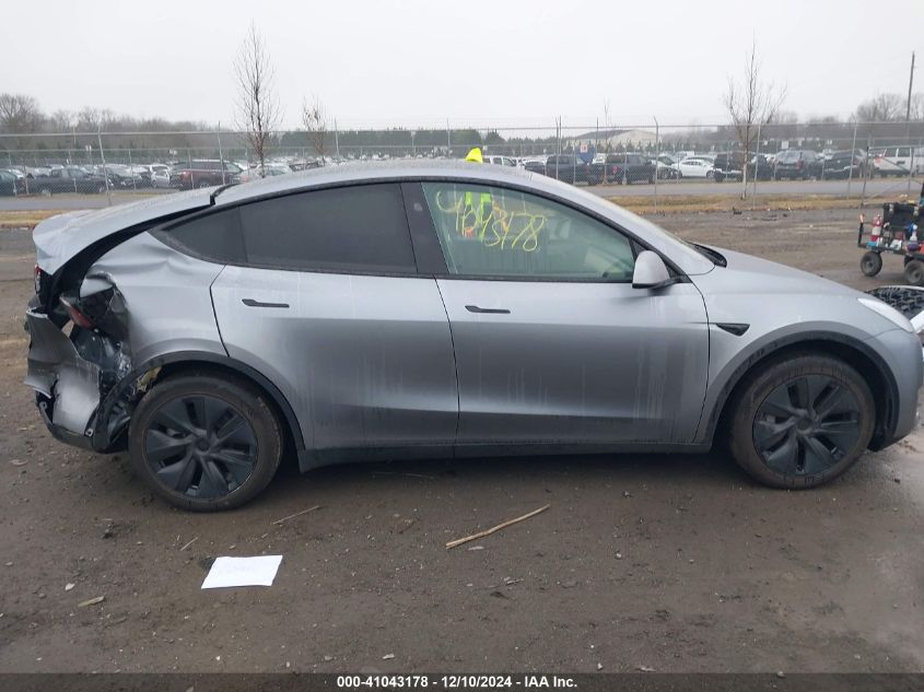 2024 Tesla Model Y Long Range Dual Motor All-Wheel Drive VIN: 7SAYGDEE2RA311485 Lot: 41043178