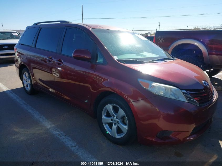 2017 TOYOTA SIENNA