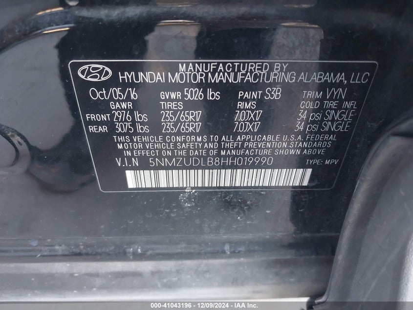 2017 Hyundai Santa Fe Sport 2.4L VIN: 5NMZUDLB8HH019990 Lot: 41043196
