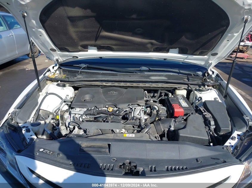 2018 TOYOTA CAMRY SE - 4T1B11HK6JU527368