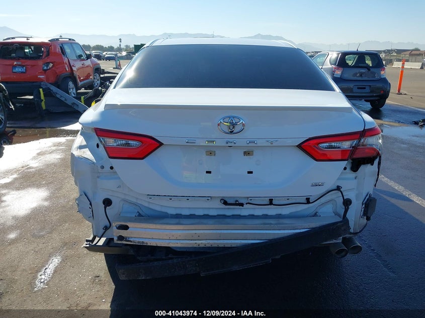2018 TOYOTA CAMRY SE - 4T1B11HK6JU527368