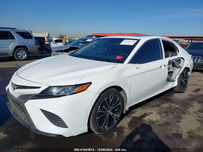 2018 TOYOTA CAMRY SE - 4T1B11HK6JU527368