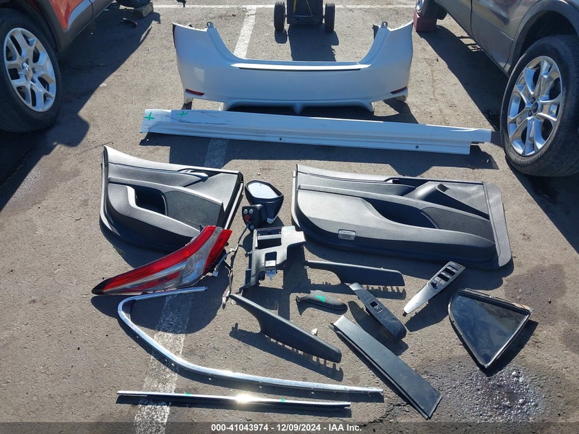 2018 TOYOTA CAMRY SE - 4T1B11HK6JU527368