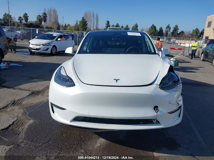 2022 Tesla Model Y Performance Dual Motor All-Wheel Drive VIN: 7SAYGDEF8NF358011 Lot: 41044213