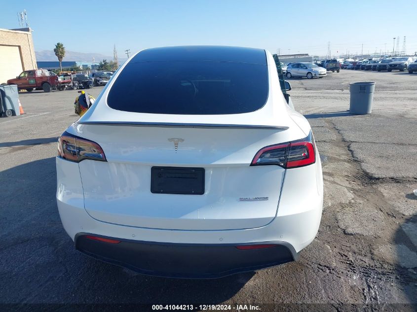 2022 Tesla Model Y Performance Dual Motor All-Wheel Drive VIN: 7SAYGDEF8NF358011 Lot: 41044213